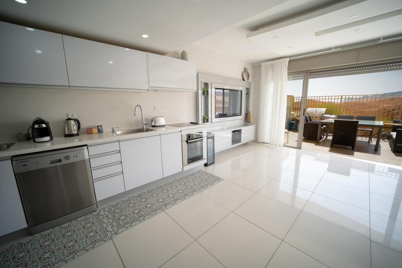 Yalarent Oasis Garden With Private Pool Appartement Eilat Buitenkant foto