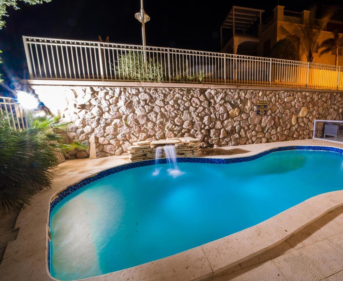 Yalarent Oasis Garden With Private Pool Appartement Eilat Buitenkant foto